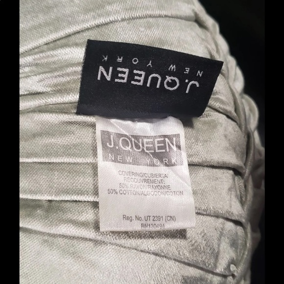 SOLD J Queen New York Decor Throw Pillow - Picture 2 of 5